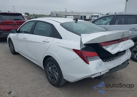 2024 Hyundai Elantra Sel z USA, uszkodzony, nr VIN KMHLM4DG2RU648103